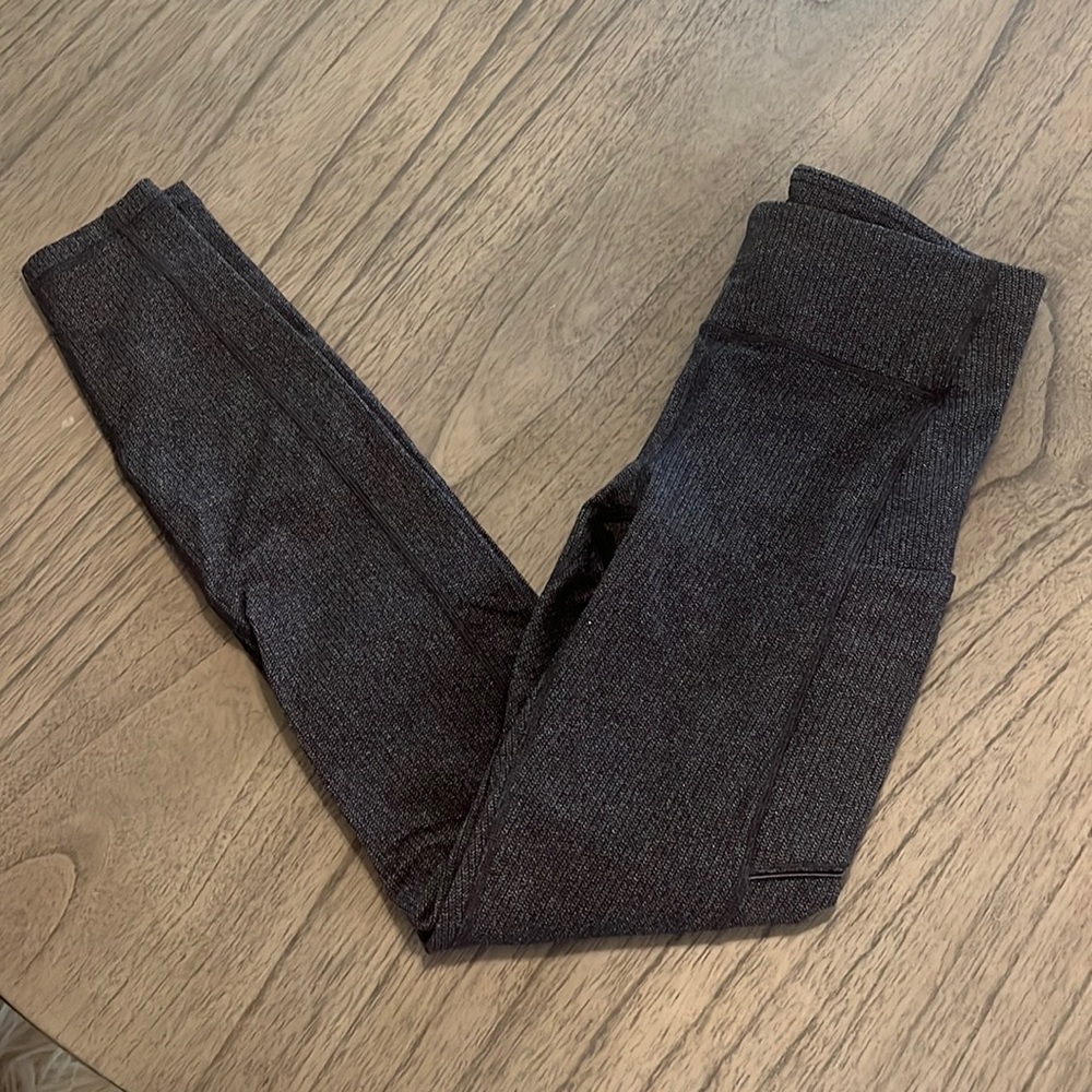 Lululemon Wunder Under 28”